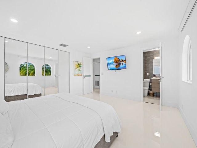 3091 NE 42nd Street, Fort Lauderdale, FL 33308