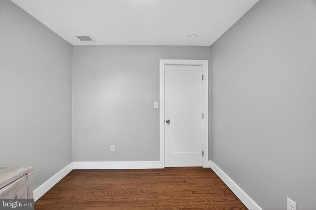 3 LAKESIDE LANE, Carneys Point, NJ 08069