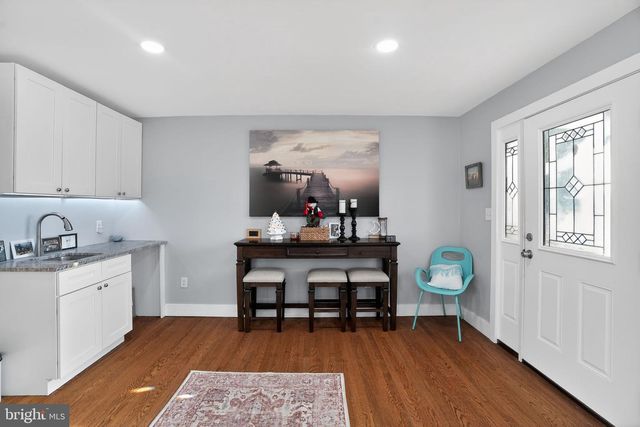 3 LAKESIDE LANE, Carneys Point, NJ 08069