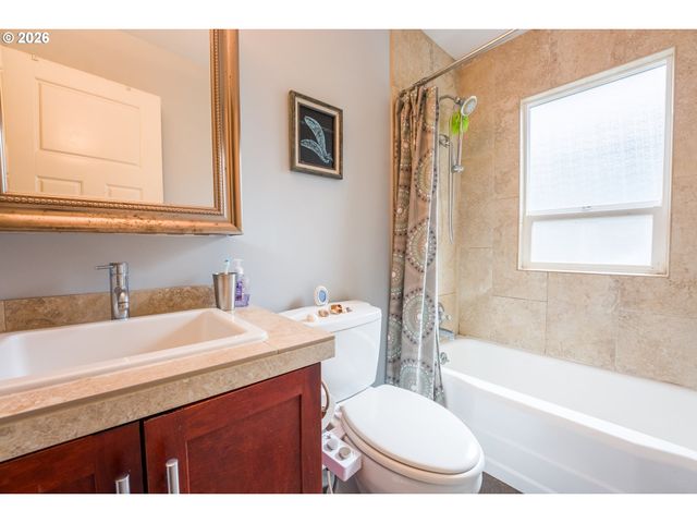 1432 N BRYANT St, Portland, OR 97217