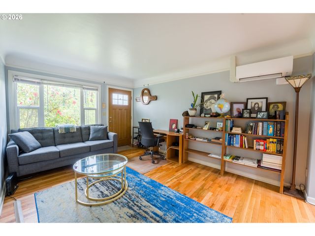 1432 N BRYANT St, Portland, OR 97217