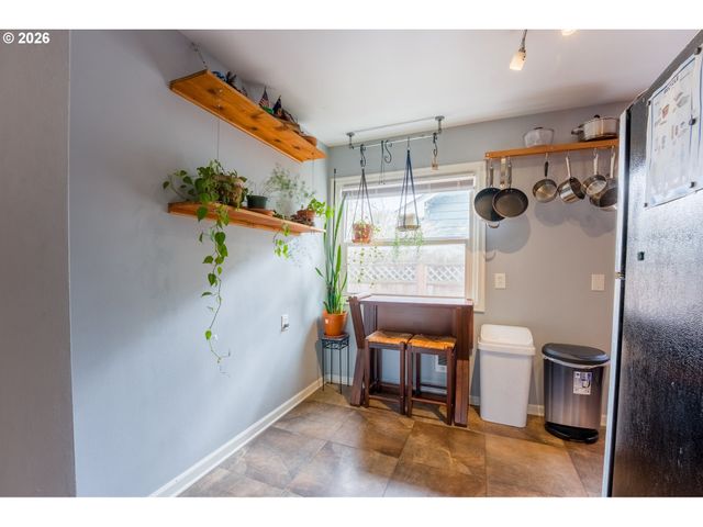 1432 N BRYANT St, Portland, OR 97217