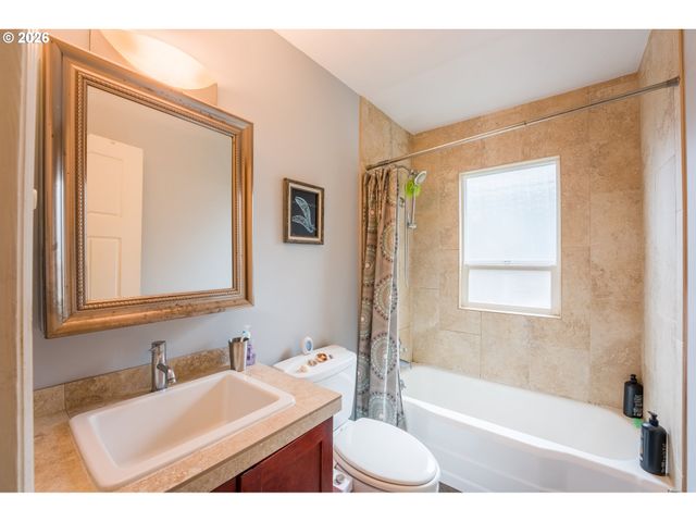 1432 N BRYANT St, Portland, OR 97217