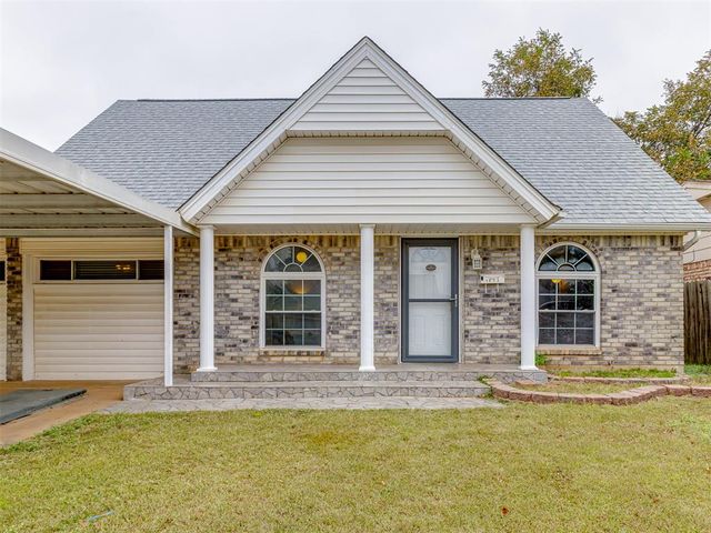 1013 NW 6th Street, Moore, OK 73160