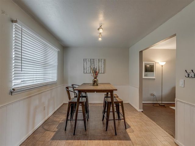 1013 NW 6th Street, Moore, OK 73160