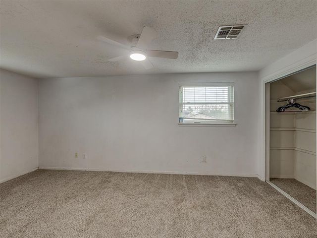 1013 NW 6th Street, Moore, OK 73160