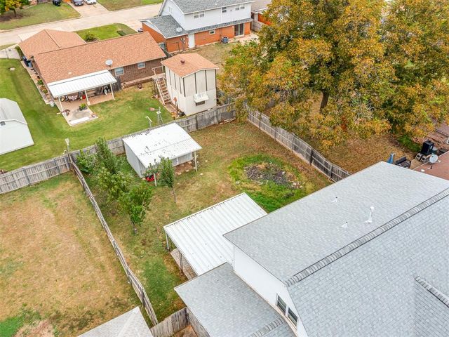 1013 NW 6th Street, Moore, OK 73160