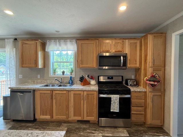 652 Route 118, Canaan, NH 03741