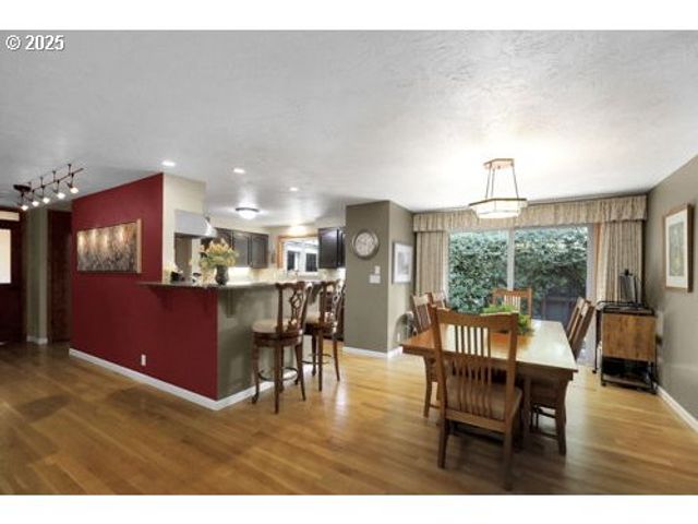 1755 KINGS NORTH St, Eugene, OR 97401