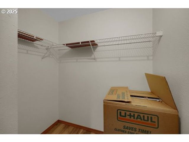 1755 KINGS NORTH St, Eugene, OR 97401