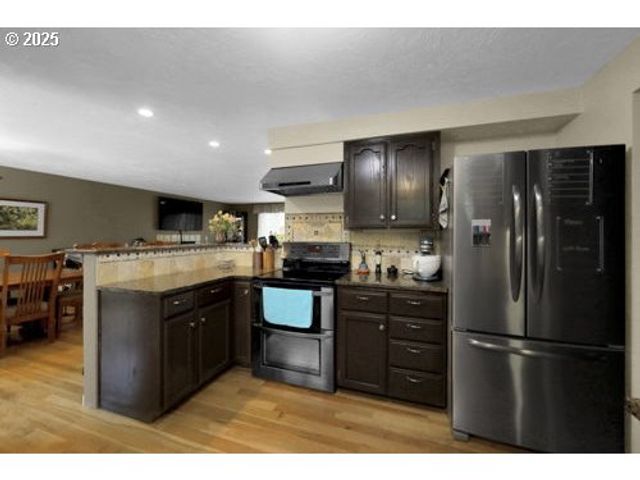 1755 KINGS NORTH St, Eugene, OR 97401