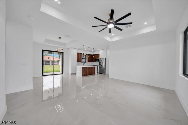129 NW 14th ST, Cape Coral, FL 33993