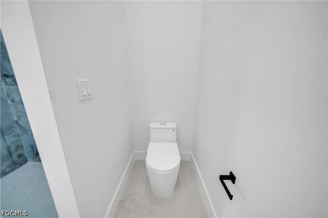 129 NW 14th ST, Cape Coral, FL 33993