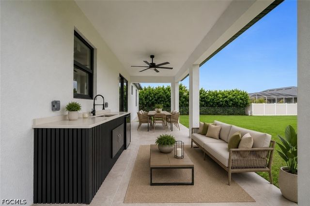 129 NW 14th ST, Cape Coral, FL 33993