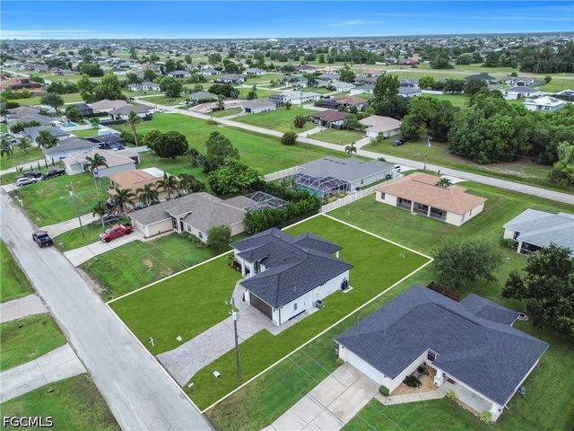 129 NW 14th ST, Cape Coral, FL 33993