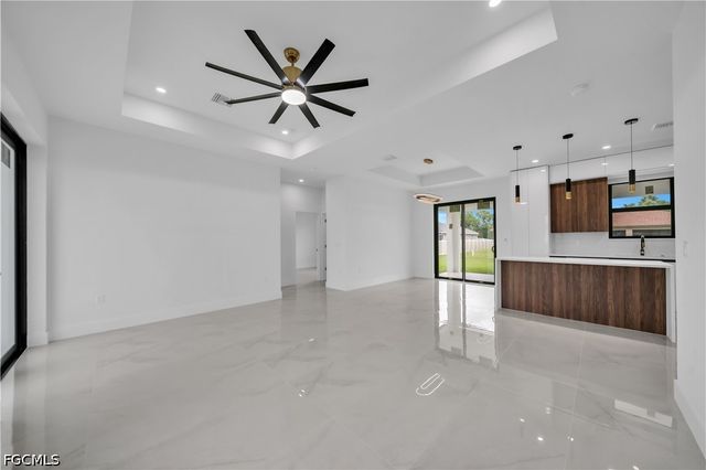 129 NW 14th ST, Cape Coral, FL 33993