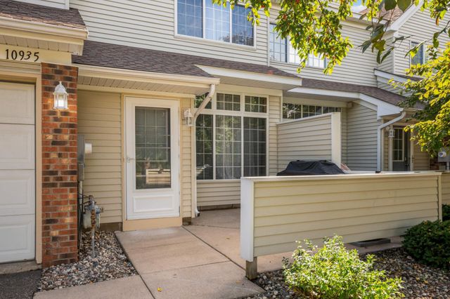 10935 Oregon Avenue S, Bloomington, MN 55438