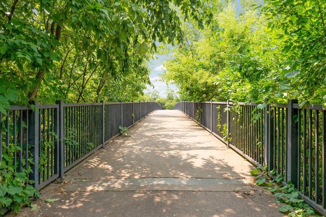 10935 Oregon Avenue S, Bloomington, MN 55438