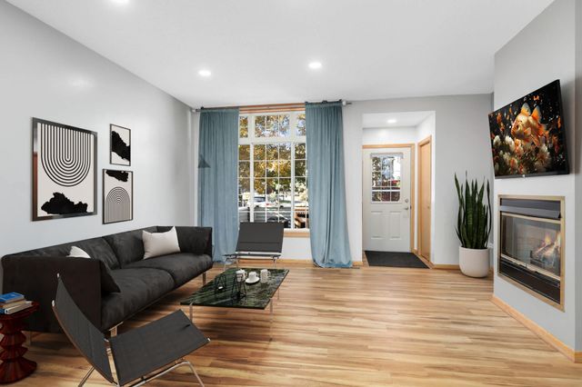 10935 Oregon Avenue S, Bloomington, MN 55438