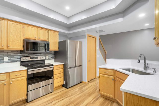 10935 Oregon Avenue S, Bloomington, MN 55438