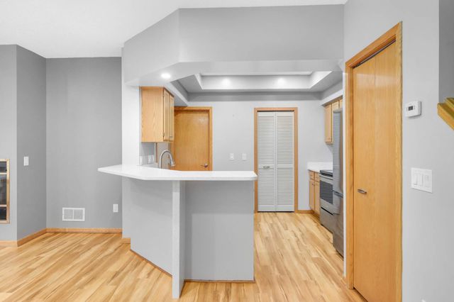 10935 Oregon Avenue S, Bloomington, MN 55438