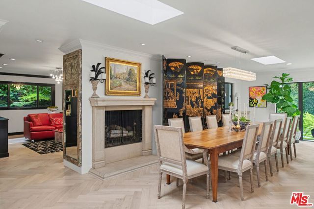 1115 N Bundy Drive, Los Angeles, CA 90049