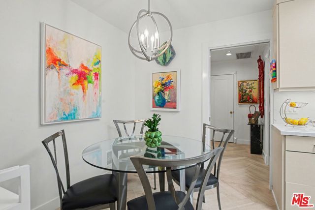 1115 N Bundy Drive, Los Angeles, CA 90049