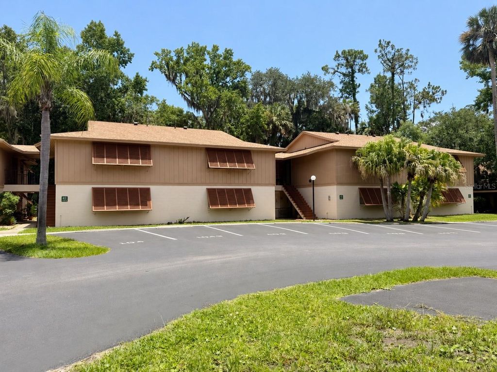 100 SWEETGUM WOODS COURT 4A, Deltona, FL 32725