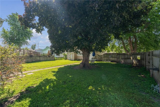 1121 15th Avenue SW, Cedar Rapids, IA 52404