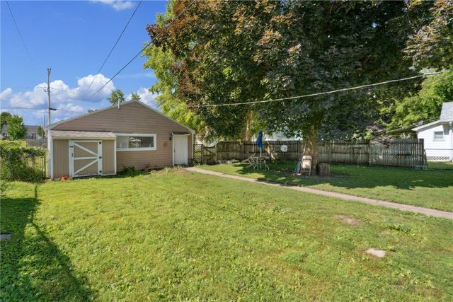 1121 15th Avenue SW, Cedar Rapids, IA 52404