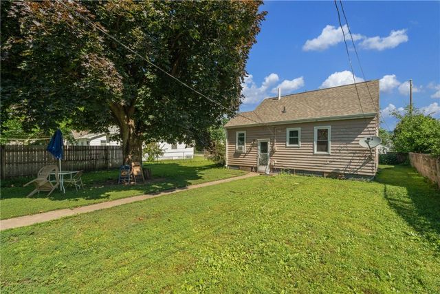 1121 15th Avenue SW, Cedar Rapids, IA 52404