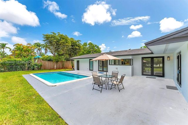 11640 SW 99th Ct, Miami, FL 33176