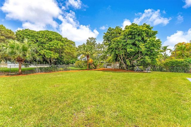 11640 SW 99th Ct, Miami, FL 33176