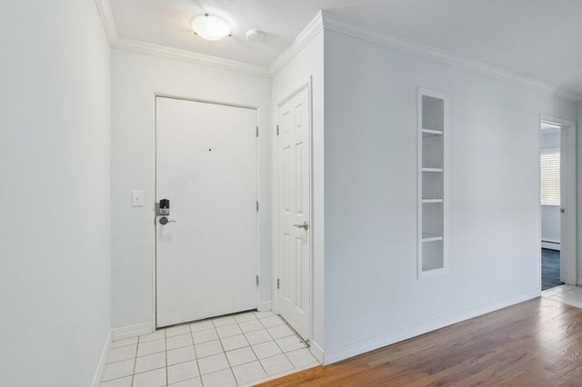 2639 Colfax Avenue S 101, Minneapolis, MN 55408