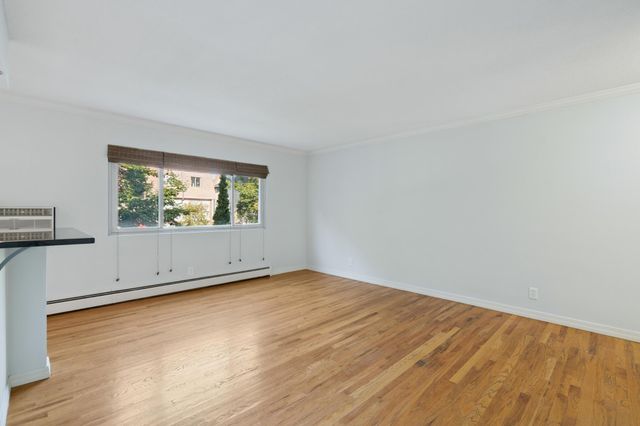 2639 Colfax Avenue S 101, Minneapolis, MN 55408