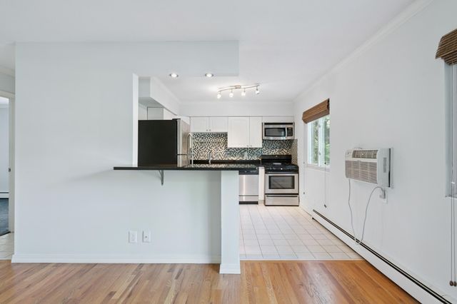 2639 Colfax Avenue S 101, Minneapolis, MN 55408