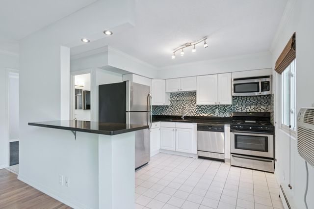 2639 Colfax Avenue S 101, Minneapolis, MN 55408