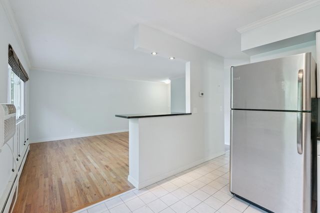 2639 Colfax Avenue S 101, Minneapolis, MN 55408