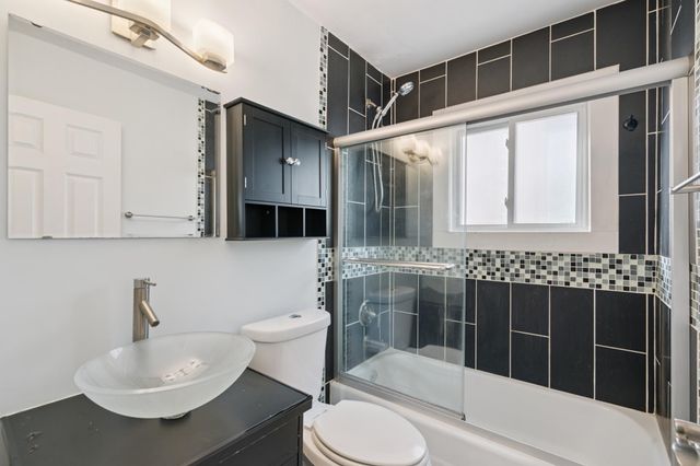 2639 Colfax Avenue S 101, Minneapolis, MN 55408