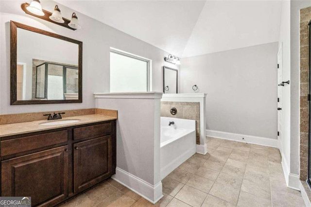 2214 Golden Eagle Drive, Locust Grove, GA 30248