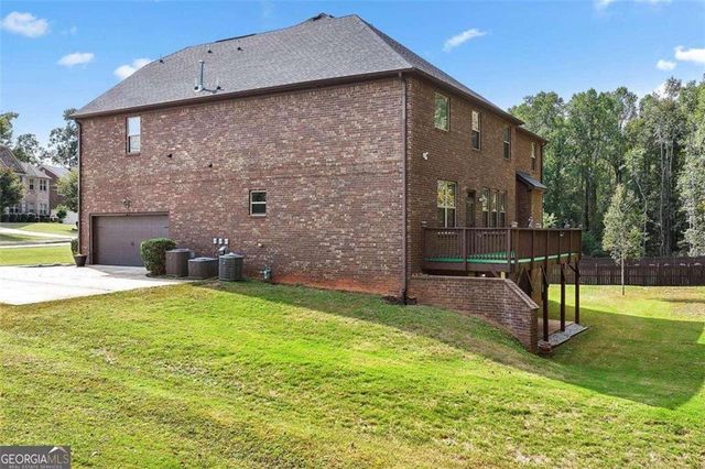 2214 Golden Eagle Drive, Locust Grove, GA 30248