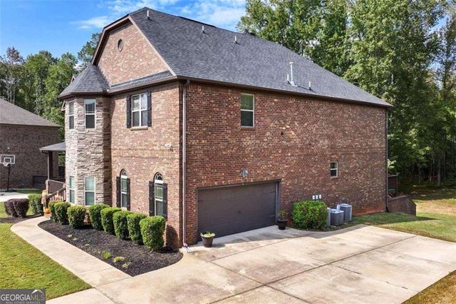 2214 Golden Eagle Drive, Locust Grove, GA 30248