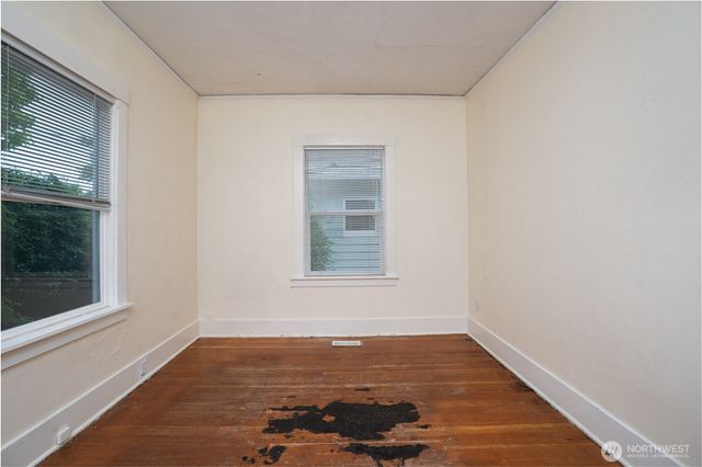 2214 N Washington Street, Tacoma, WA 98406