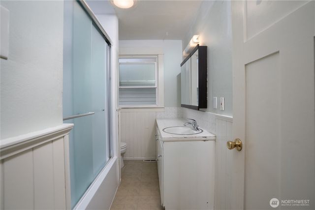 2214 N Washington Street, Tacoma, WA 98406