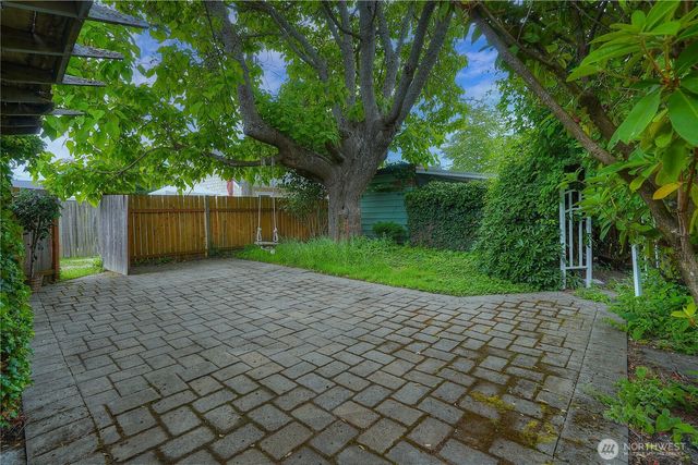 2214 N Washington Street, Tacoma, WA 98406