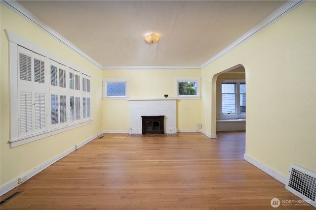 2214 N Washington Street, Tacoma, WA 98406
