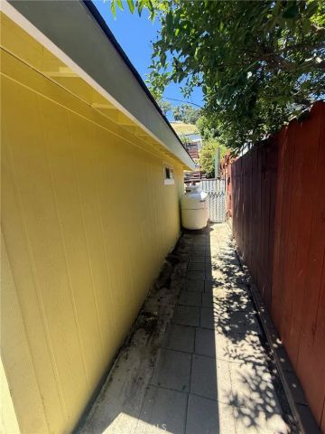 6845 Floyd Way, Nice, CA 95464