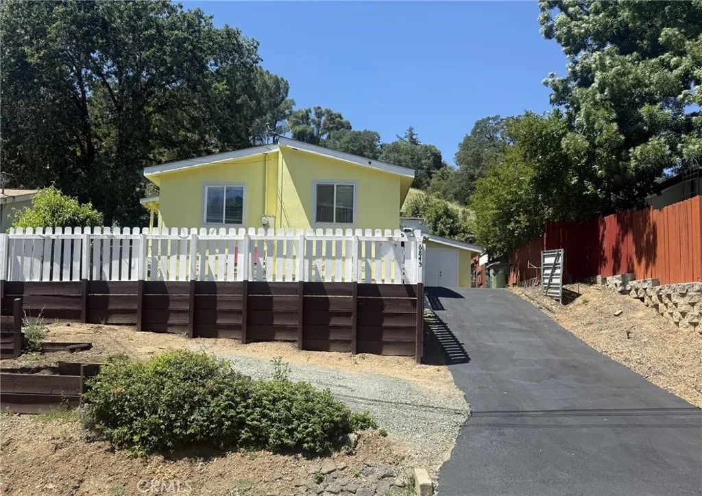 6845 Floyd Way, Nice, CA 95464
