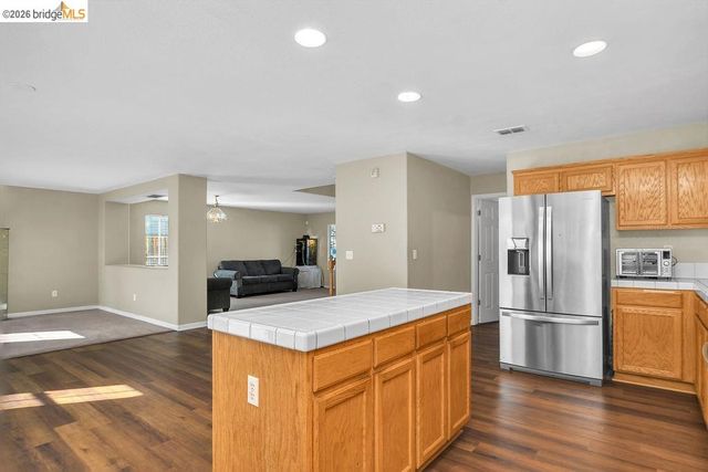 2004 Hedge Way, Brentwood, CA 94513