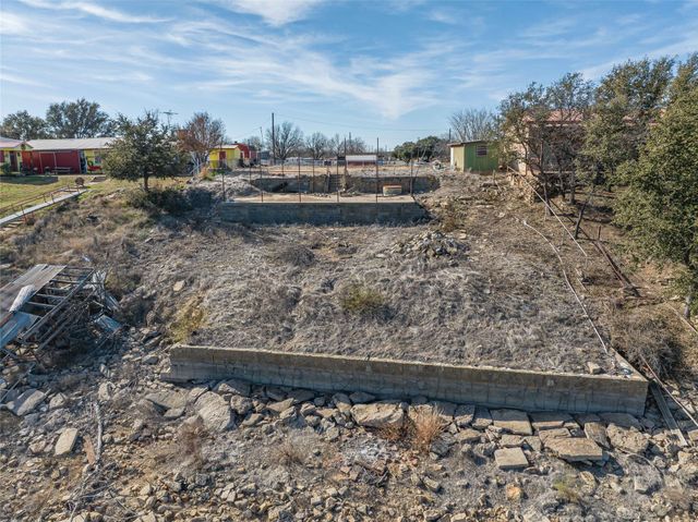 2166 County Road 215, Breckenridge, TX 76424